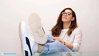 Student Girl Gives Footjob for the First Time