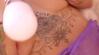Flexible Ebony Beautiful Curvy MILF