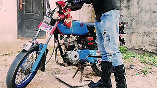 Standing Sex on a Bike - Petite Biker Gangster Fuck Her Man in Public Garage