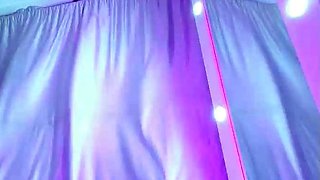 Webcam brunette solo masturbation