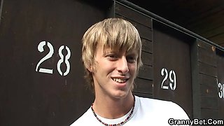 He fucks blonde grandma
