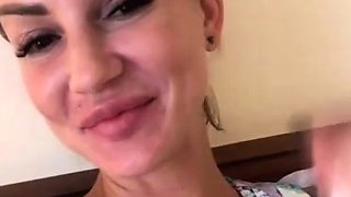 amateur texas blonde flashing boobs on live webcam