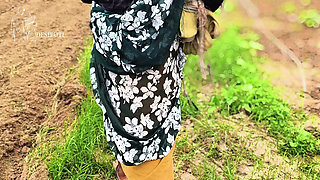 Desi Hot Bhabhi Outdoor Sex Video with Hindi Audio XXX Video