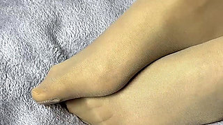 Secretary in Nylon Pantyhose Loves Her Long Legs