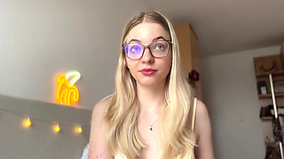 How to Leave a Mistress (when It Feels Too Hard) Addicted to Femdom!