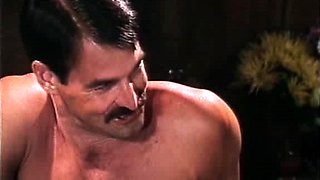 Mature brunette hookup amateur milf gives blowjob