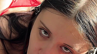 She Thanked the Photographer with Sex for Nice Shots