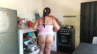 My Kinky Neighbor Comes Home and We End up Having Amazing Sex Until He Ejaculates All His Hot Cum.