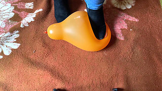 100kgs Bigbootylucy Stomps Balloons in High Heels! 2 Cameras with Slow Motion!
