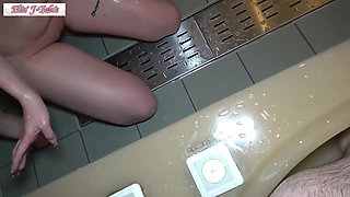 Striking F-cup Beauty with Perfect Proportions Shows Bold Enthusiasm in a Charged Private Encounter