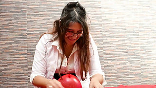 Mad Scientific Make Pop Experiments with Balloons - Bunny Looner