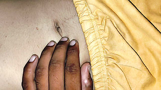 Mera mote mote boobs aur gili chut ka pani pe lo friends