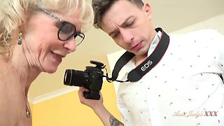 AuntJudysXXX - Skinny Mature GILF Dee Lite Seduces the Photographer
