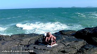 Beachside Interracial Threesome with Blonde Tarra White - MMM100