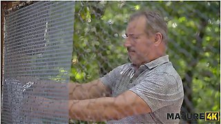 Kinky Mature Giantess Diana Loves Pet Play In Stockings With 2 Strangers In Public