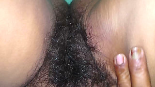 The Brother-in-law Thrust His Cock Into the Gujarati Sister-in-law's Pussy.