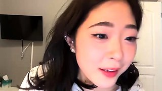 Hottest Amateur 19yo Blonde Teen going solo on Webcam