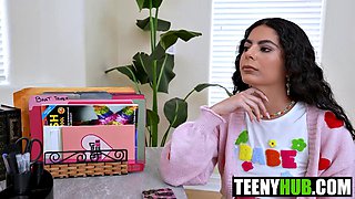 Penelope Woods Vs Angel Gostosa: Oily Lesbian Stepsister Pool Clash