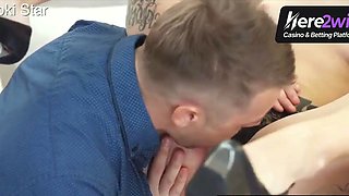 A super-cute blond stunner likes a scorching oral