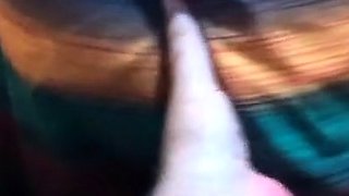 Dois caminhoneiros maduros transando no banheiro