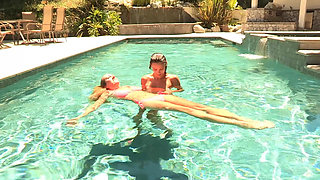 Pussy hungry dykes orally seducing after swimming in the pool