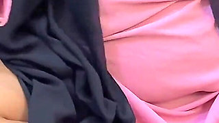 Arab Big Ass Hot Stepmom Stuck Under Bed Now She Want Anal Fuck From Stepson - Muslim Sex Video