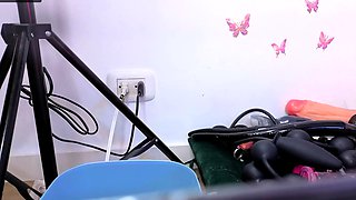 Close up amateur beauty uses her toy to masturbates