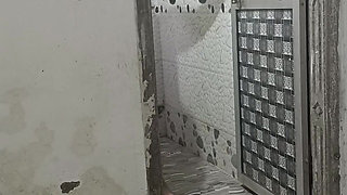 Desi India hot bhabhi washroom mein to chhod do