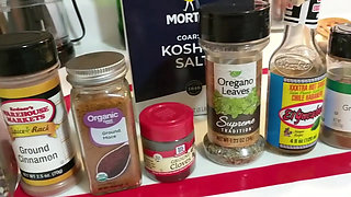 Cum Cooked 3 Leek Chili with Oil Handjob