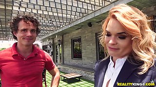 Blonde babe amazing sex video