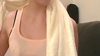 MILF Japanese Scene-1_skinny Japanese MILF Likes to Fuck with the Help of a Sex Toy