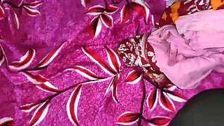 Audio sound Desi bhabhi and dewar enjoy friend