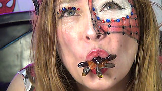 Spider-girl's Extreme Swallowing Challenge! Huge Edible Spiders