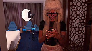 Morphiturata: Gorgeous Blonde in Pantyhose Takes Cock from Delivery Man
