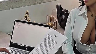 Mariana's Anatomy Chapter Iii: the Surgeon Puts His Cock in My Bathroom During the Night Shift - Mariana Martix & Max Betancur