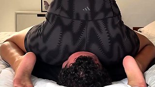 Facesitting punishment for pitiful slave in femdom session