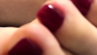 Amateur Foot Fetish Girlfriend Sucks and gives a Footjob