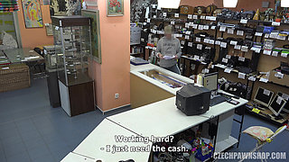 Czech Pawn Shop 1: the Woman with the Handbag Likes to Swallow
