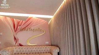 busty blonde babe natural boobs big breasted babe di