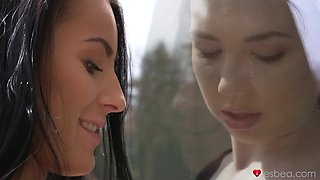 Horny lesbians amazing porn video