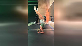 Sweaty Muscle Girl Pussy Leak - TikTok Fail