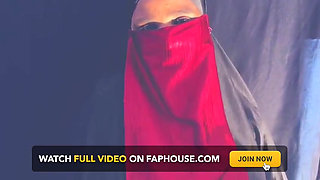 Desi Hijab Big Milk Sales Girl Leashed