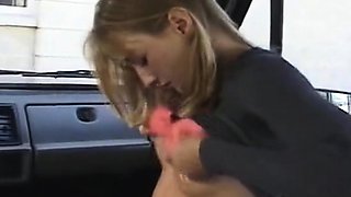 Amateur Blowjob in Car with Cumshot