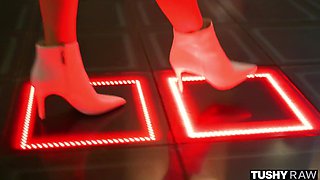 Shining Oiled Brunette Experiences An Intense Rhythmic Reaming Today