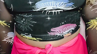 My stepmom shows me her cute ass and meaty pussy while dad prepares dinner