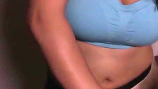 MILF Masseuse with Thick Thighs & Rubs Him Until He Cums